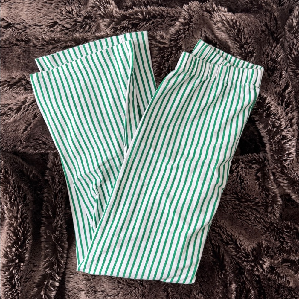LESET Green Striped Pajama Pants as seen on Kendall Jenner - Picture 2 of 3